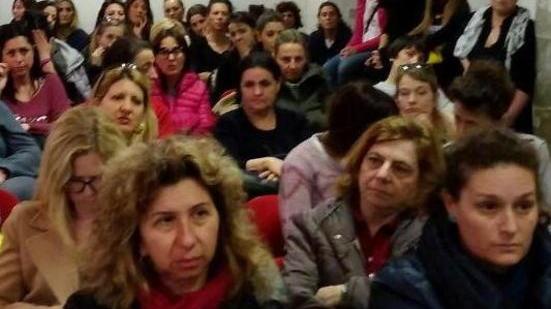 Scuole d’infanzia, lavoratrici interinali sul piede di guerra