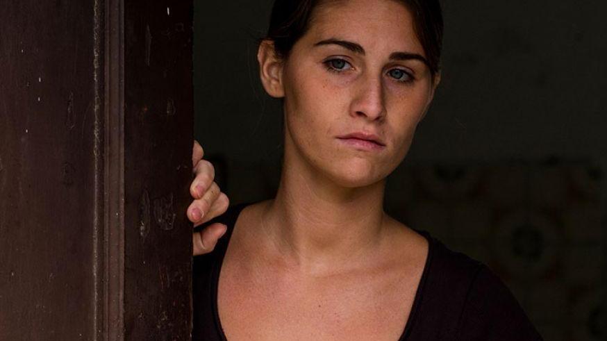 “L’intrusa”, dentro il cuore di Napoli