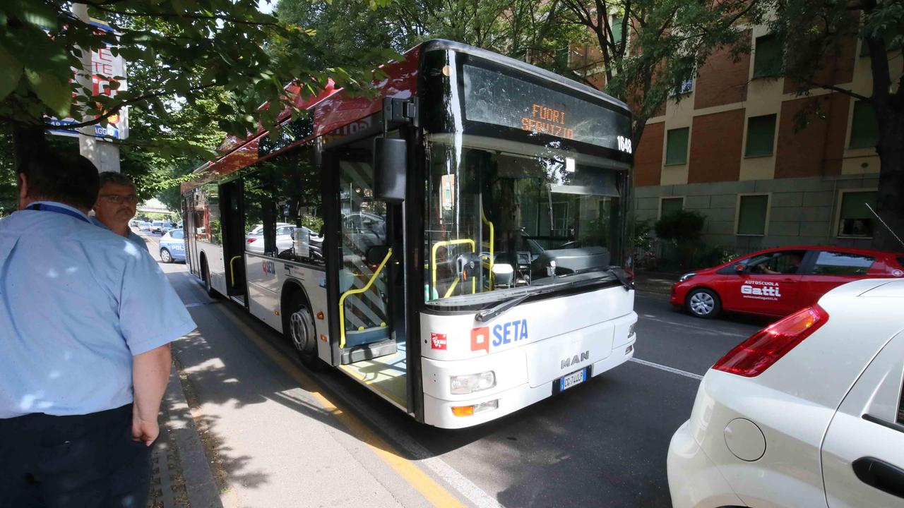 Reggio Emilia, torna obbligatorio convalidare sempre l’abbonamento sull'autobus