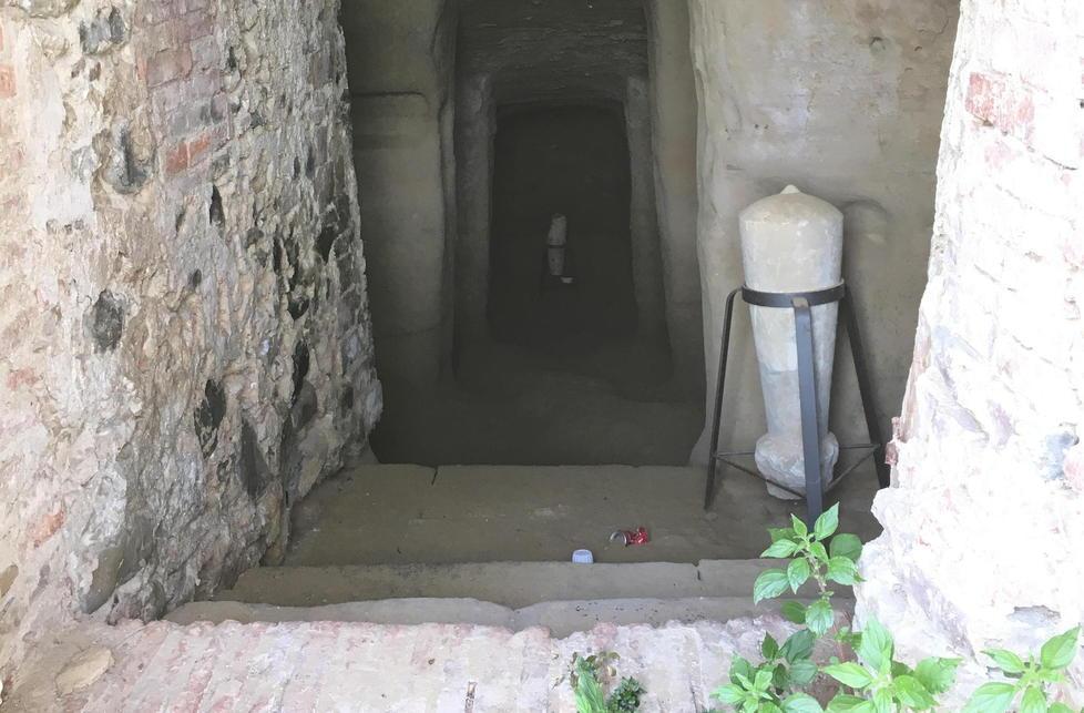 Un tesoro etrusco abbandonato al suo destino - Video