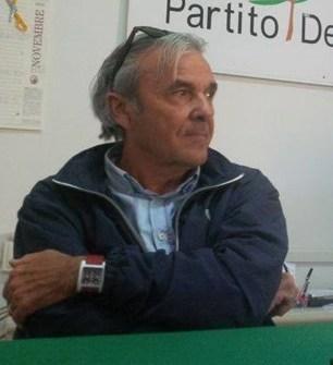 Guasti agli autobus degli studenti, la protesta del Pd