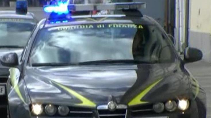 Evade un milione di euro ma il sequestro è “mini”