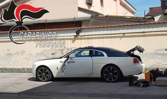 Buttato gìù dall’auto a noleggio non pagata