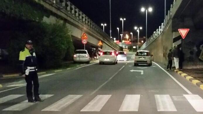 Grave giovane maddalenino travolto da un’auto a Cagliari