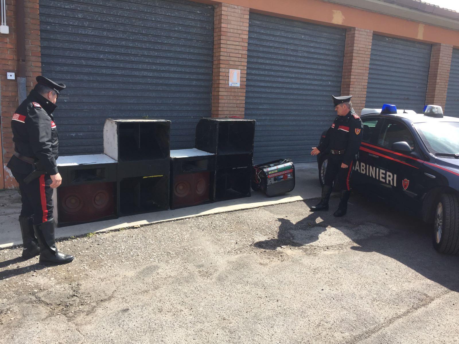 Il materiale sequestrato dai carabinieri