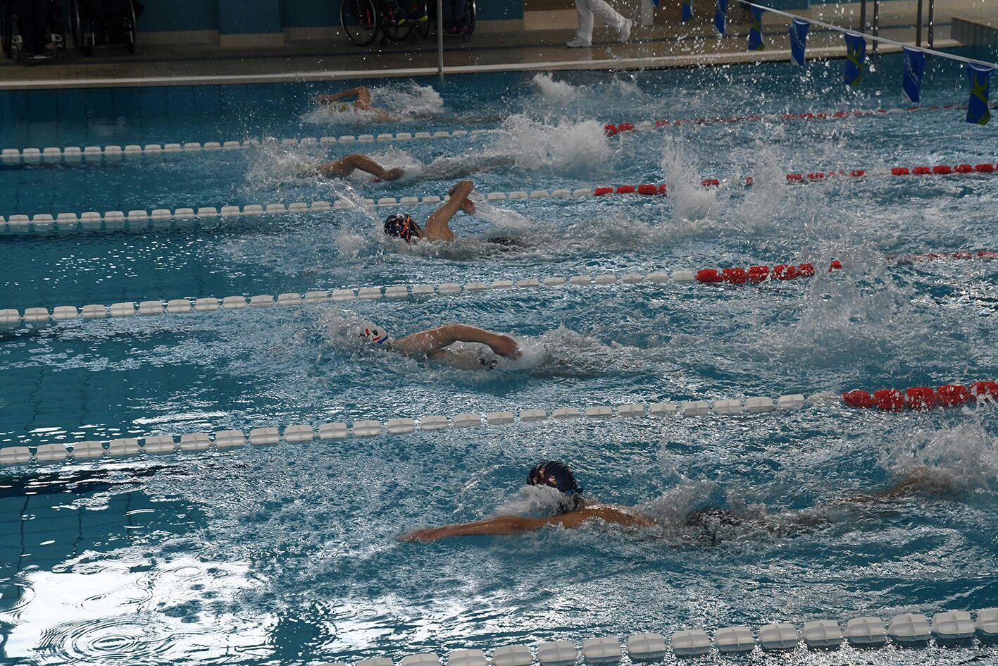 Una delle gare dei campionati regionali di nuoto della Fisdir