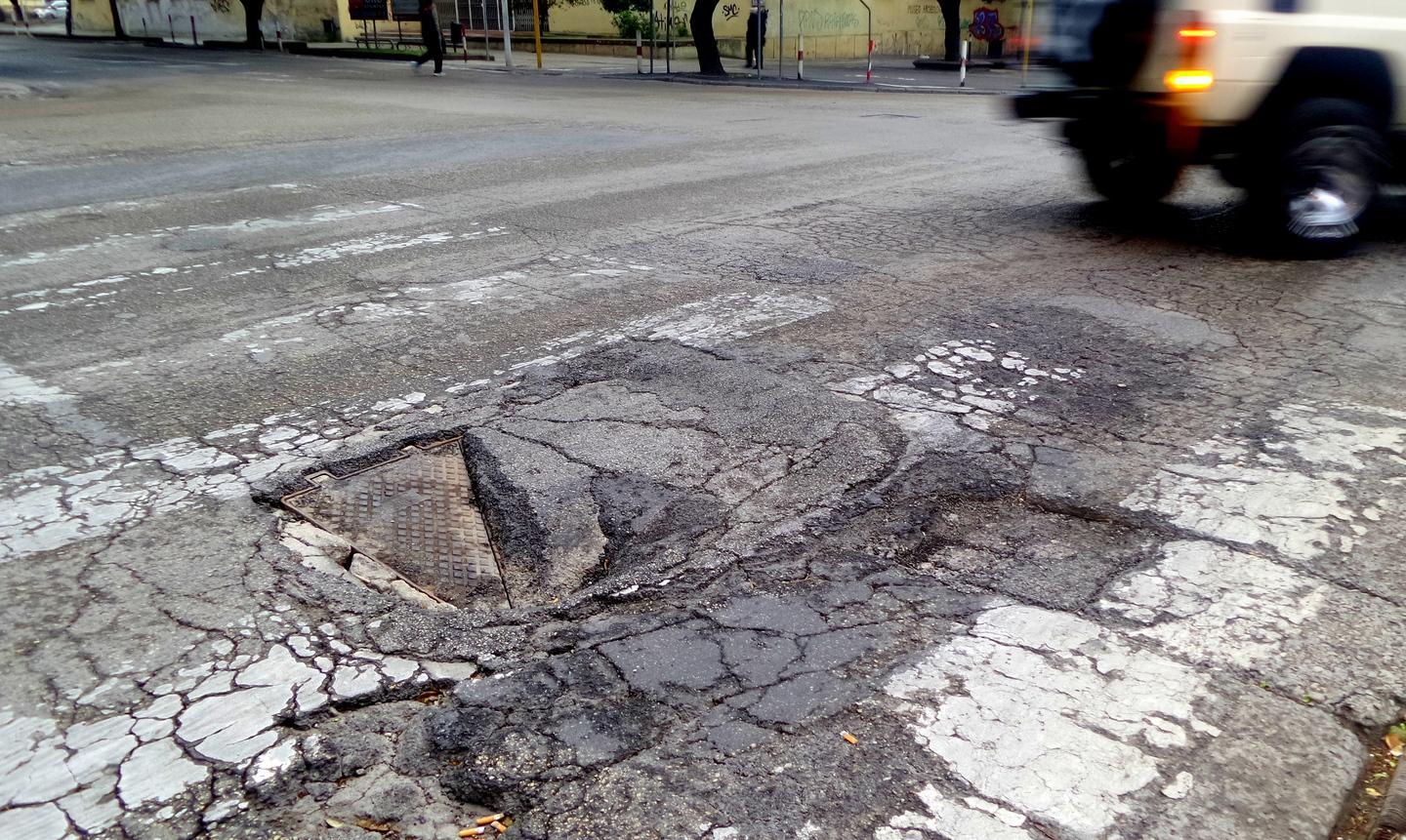 Quel “gradino” in viale Dante