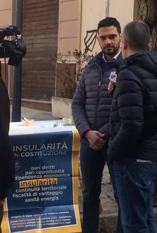 «Insularità in Costituzione»: 300 firme raccolte in città