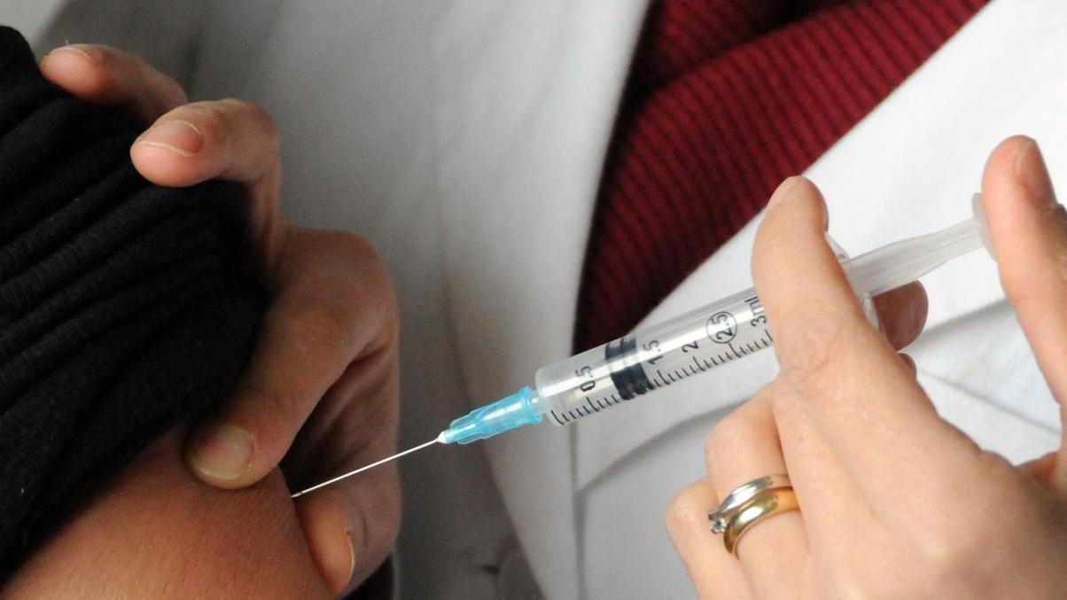 Svolta vaccinazioni: ambulatorio a Ozieri per il Monte Acuto 