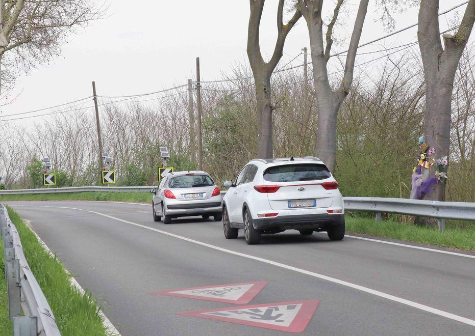 Via Calzolai, curva a rischio Troppi incidenti stradali 