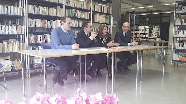 Un momento della lezione al Gramsci Keynes con i commercialisti in cattedra