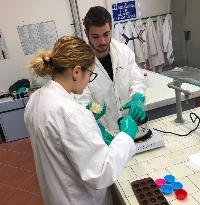 Studenti “produttori” di sapone all’alabastro