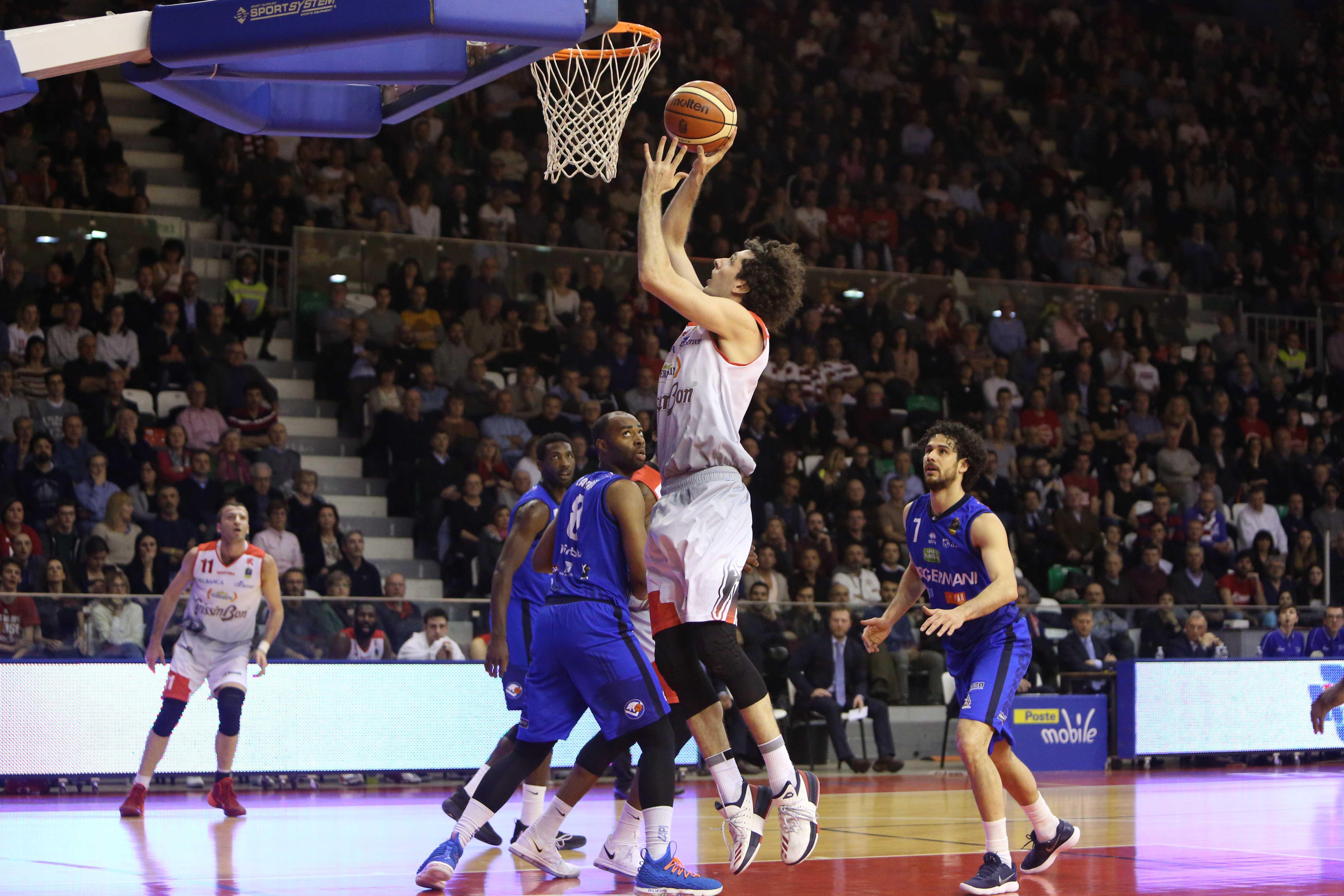 Della Valle out 10 giorni, problemi per Candi