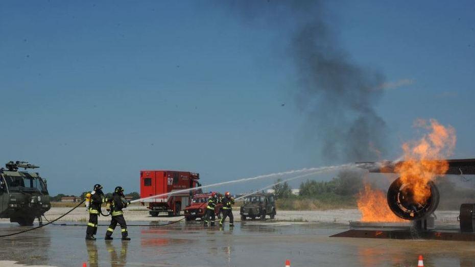 Cresce la collaborazione tra Brigata Aerea e vigili del fuoco