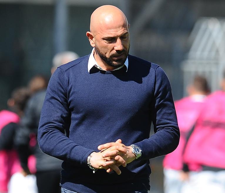 Carpi, aprile mese “maledetto” per mister Calabro 