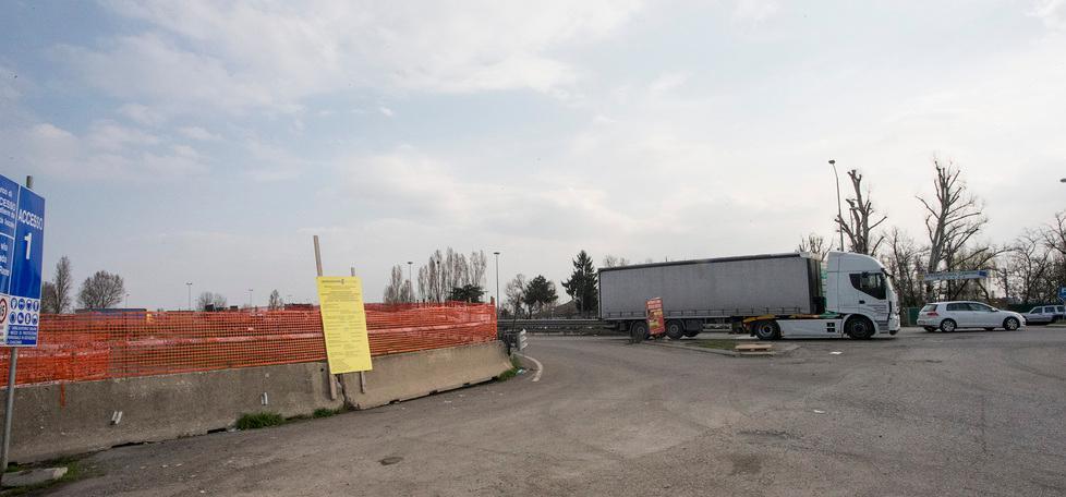 Cambia la viabilità in uscita dal casello di Modena Nord