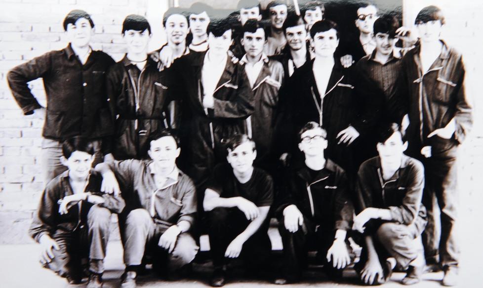 Festa per i “ragazzi” del corso Elettrauto 
