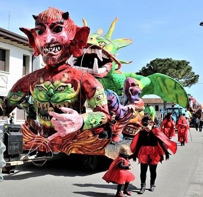 Il carnevale a primavera diverte grandi e piccoli 