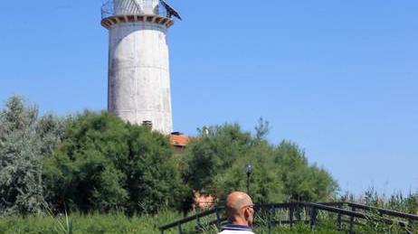 La casa del faro senza luce e i lavori non iniziano