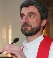 «Per le Comunioni non regalate cellulari ai bambini»