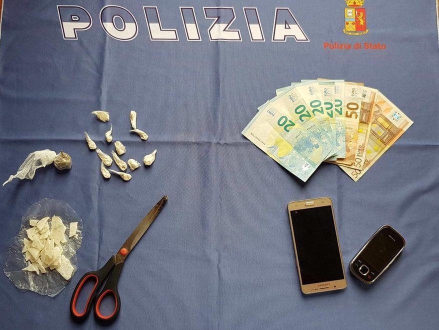 Sorpreso a spacciare in via Turri Spunta una droga sconosciuta