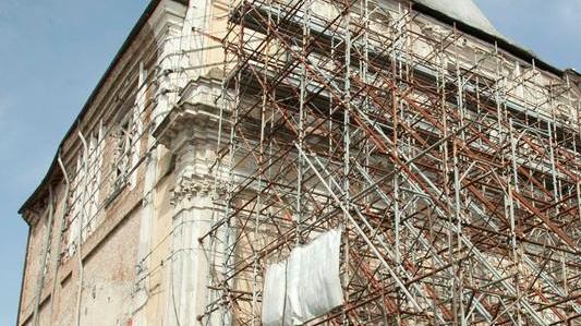 Ladri in chiesa, sparisce il coro del ’600