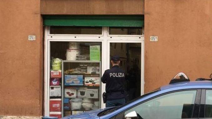 Modena: negozio chiuso per la terza volta