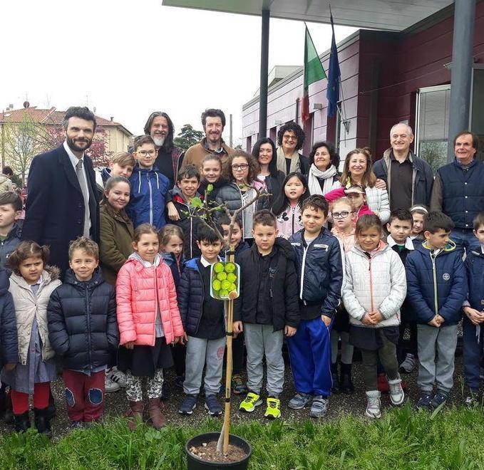 Piantato il primo “fico della memoria” 