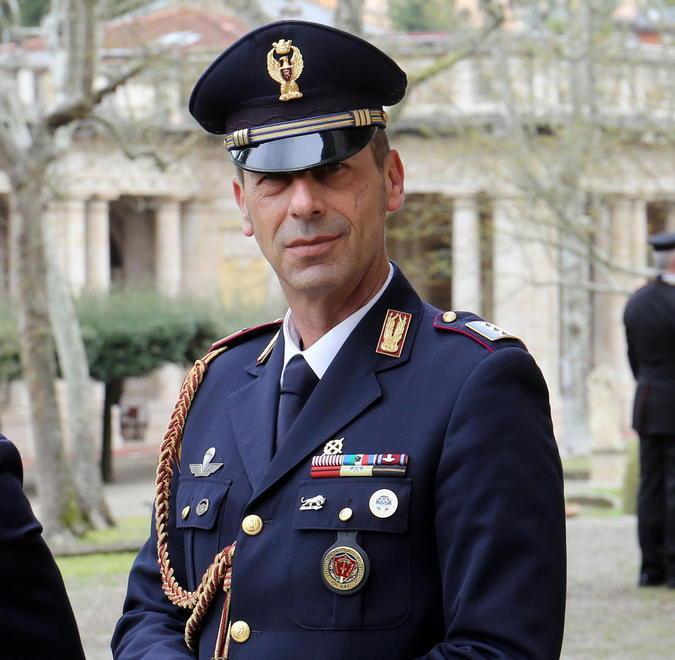 Ispettore aggredito: esempio di coraggio e spirito di sacrificio