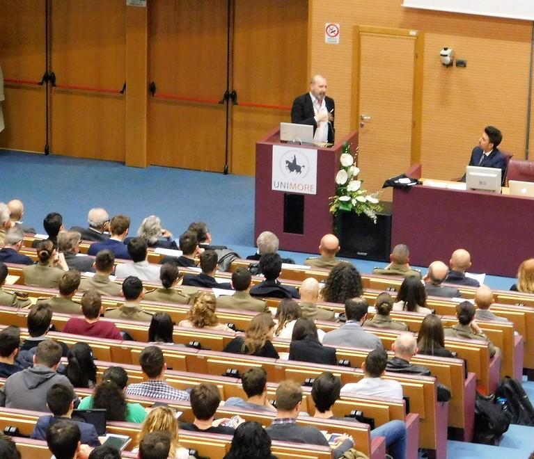 Sanità tra scienza, costi e cure Le sfide per ricercatori e studenti