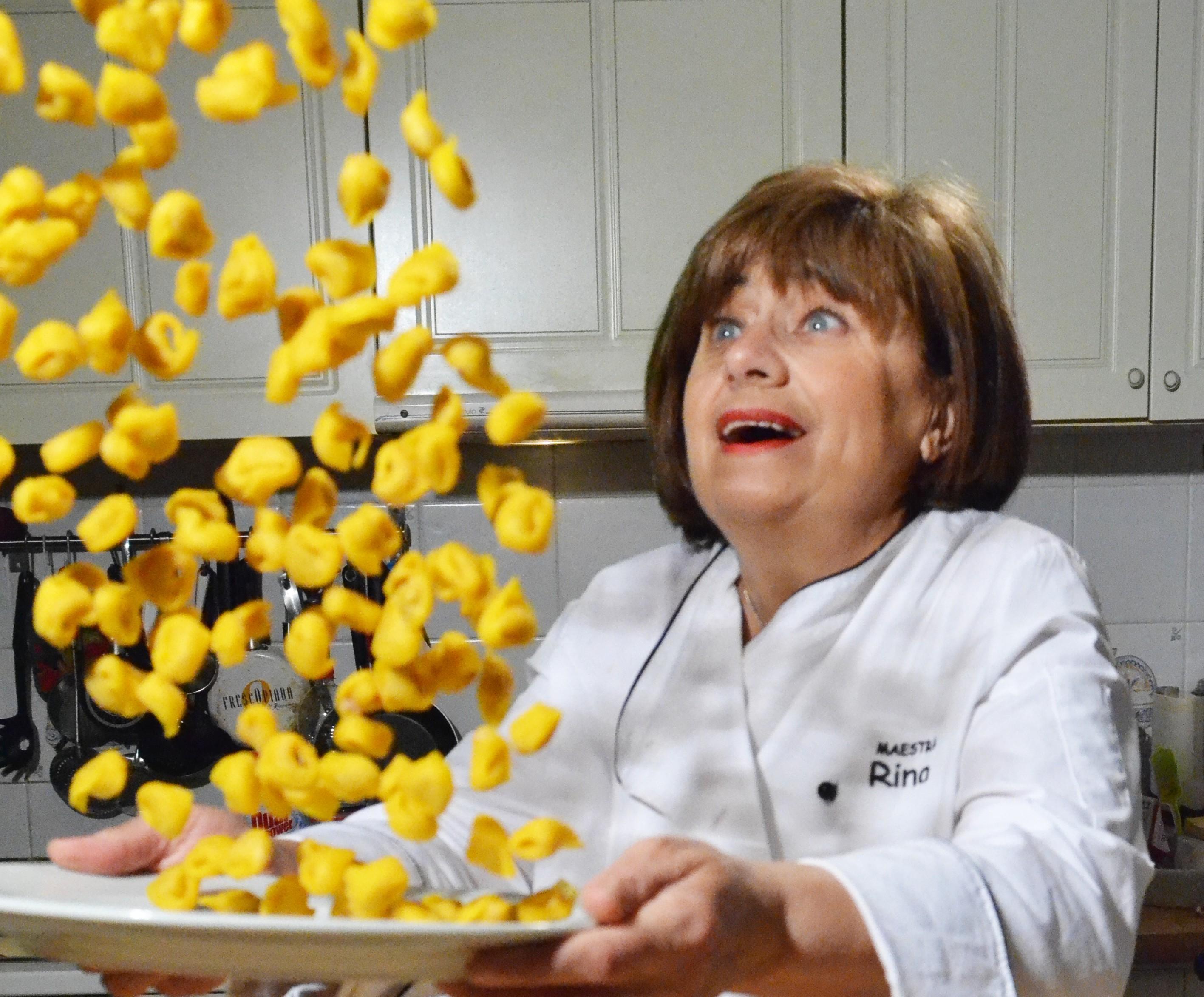 Finale, Rina Poletti "Sfoglia, la donna che tradisce... "