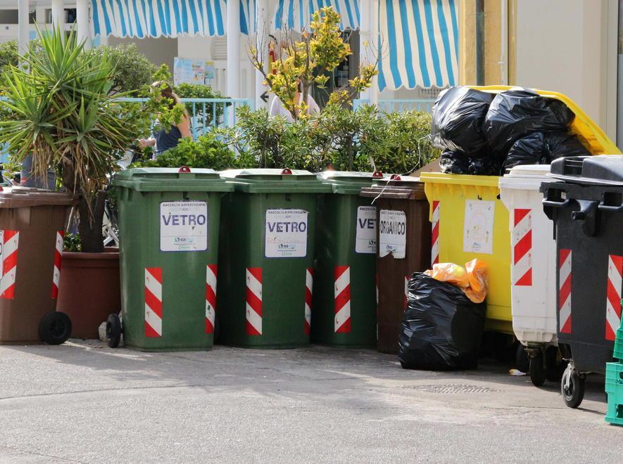 Un incontro per spiegare il porta a porta 