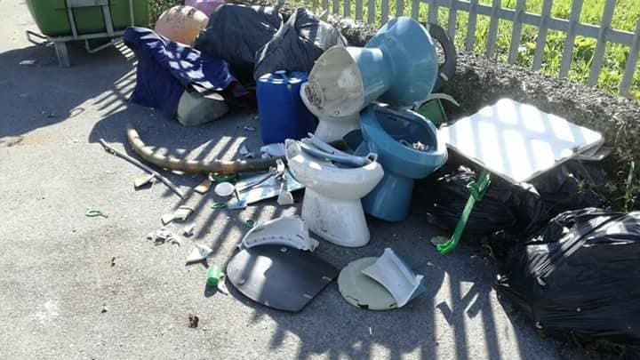 I furbetti dei rifiuti incastrati dalla telecamere