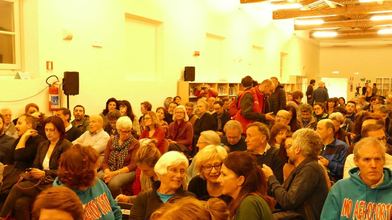L'assemblea sull'aeroporto di Peretola