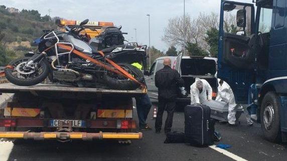 I due amici motociclisti uniti nell’ultimo saluto