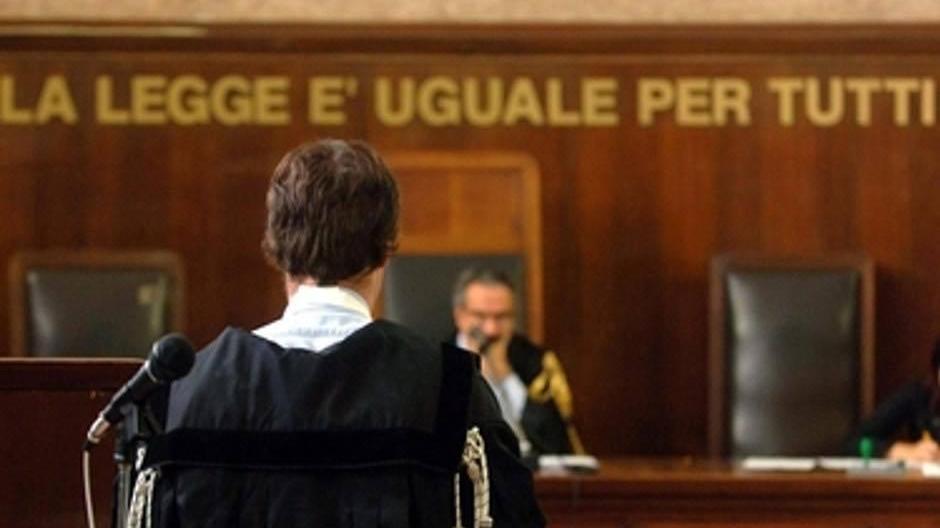 Stalking contro la figlia: ex militare sotto processo