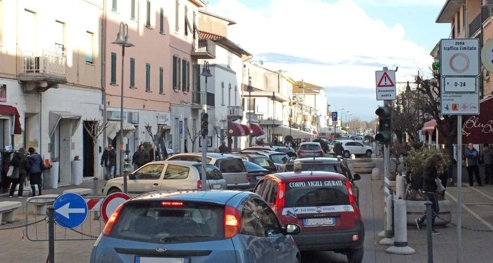 Cambia la viabilità per il raduno di auto d’epoca 