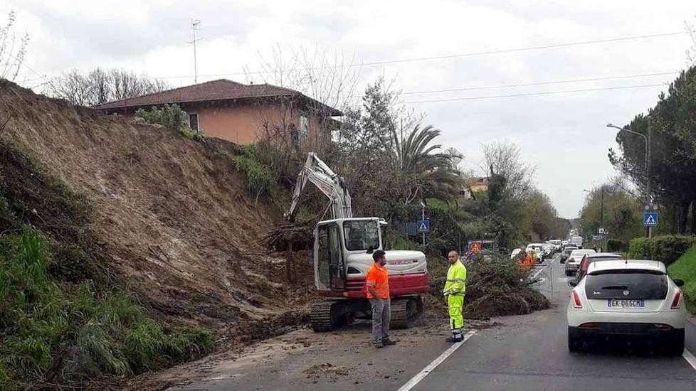 Frane sulla Cisa, sgomberata un’abitazione