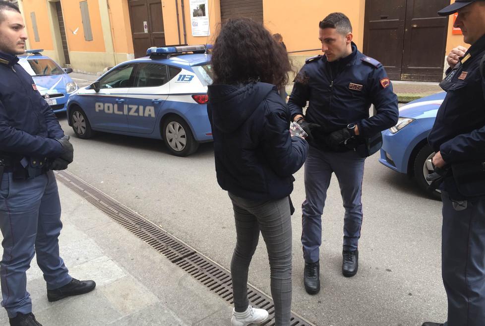 «La 26enne aggredita in via Secchi era già stata pestata»