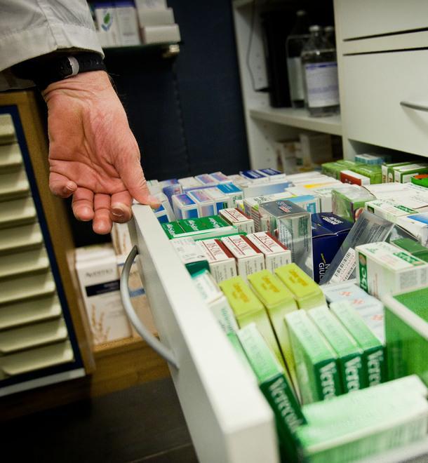 Petizione per non chiudere la farmacia 