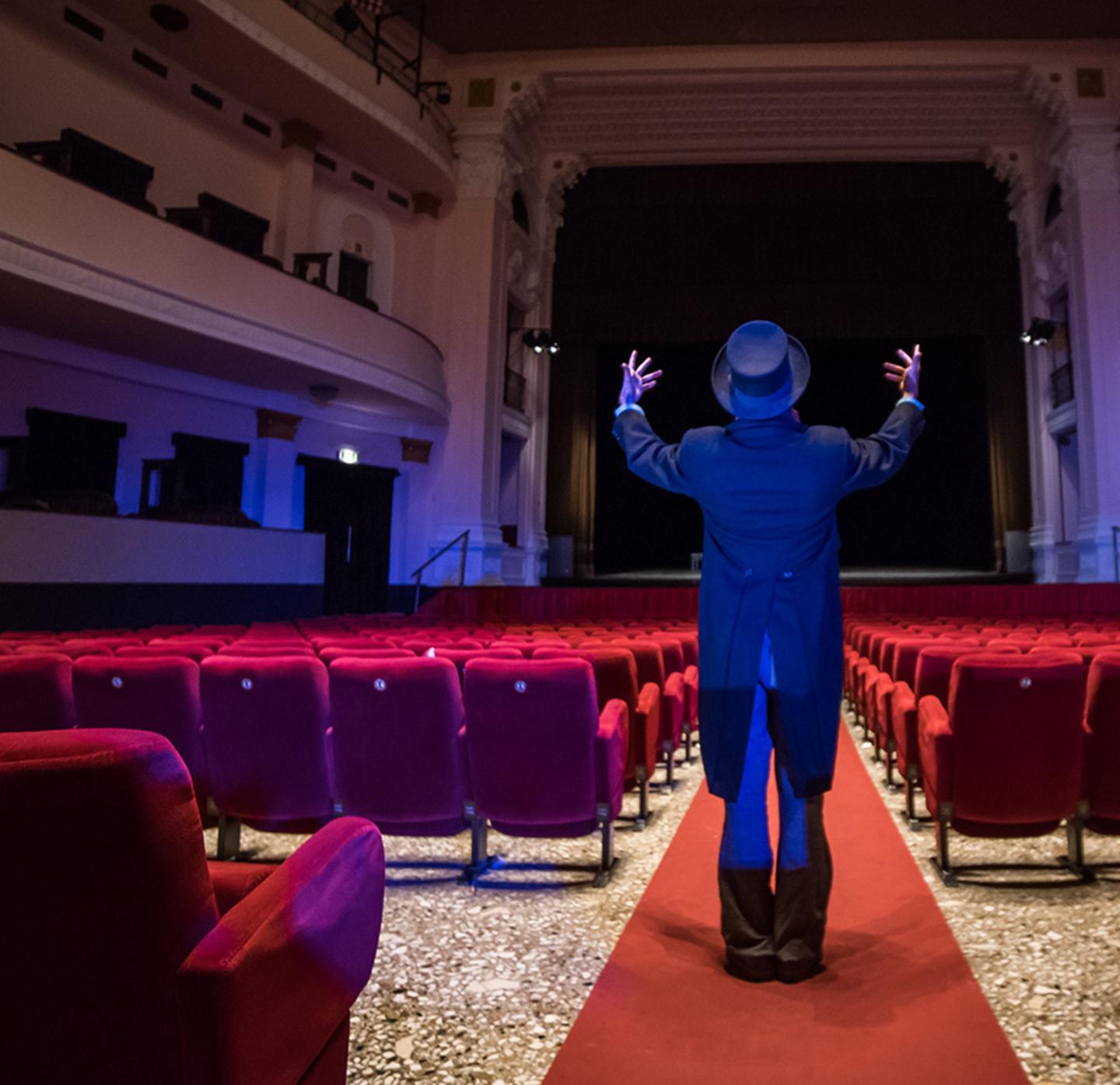 Storie, arte e vita ricordi tra le mura dell’antico teatro 