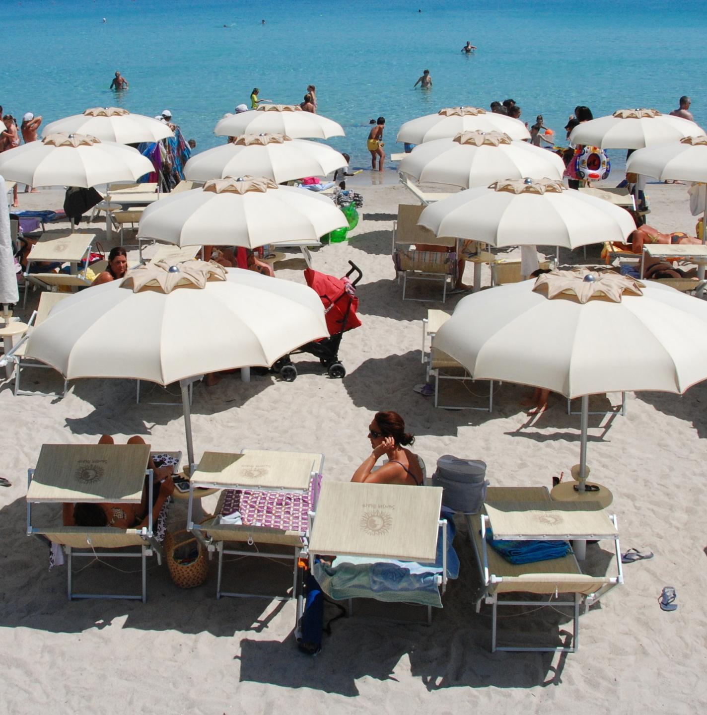 Concessioni balneari al 2033, la Ue: "Proroga contraria al diritto europeo"