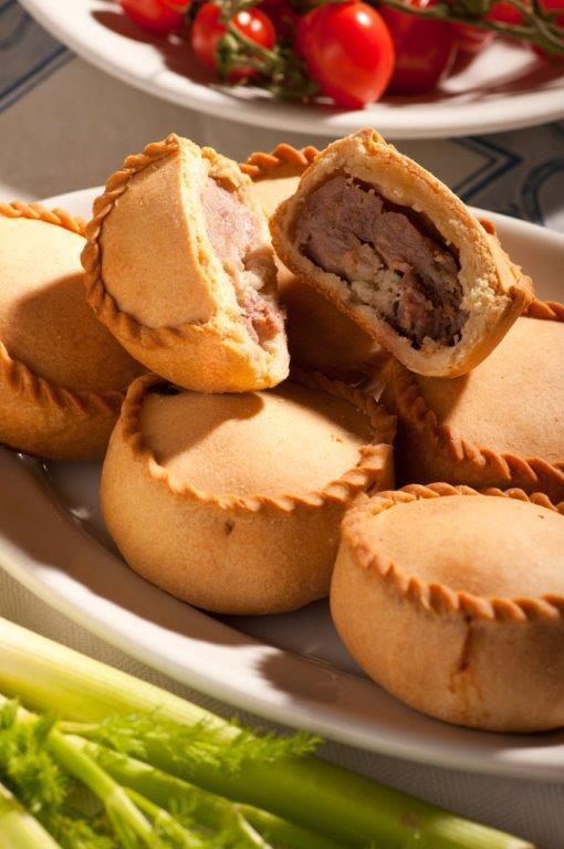Da Assemini a Cascia con sa panada sognando il gemellaggio