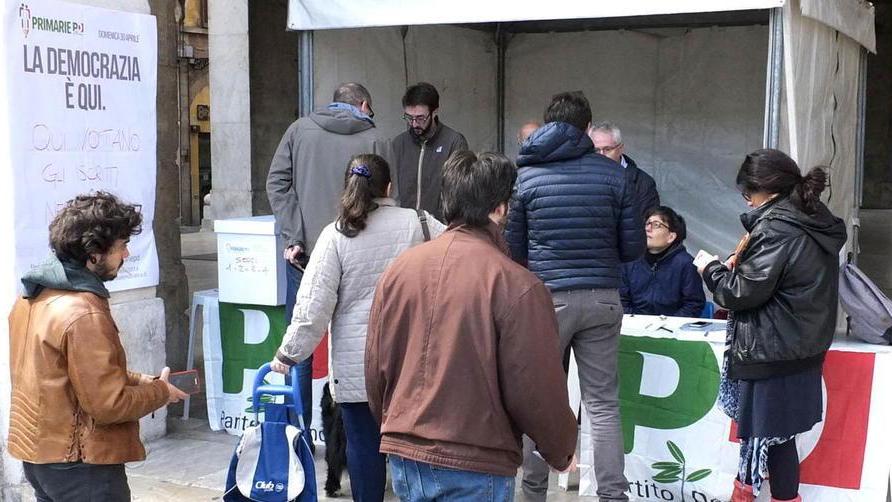 Pd, scattano le primarie ma il caso Pisa va a Roma