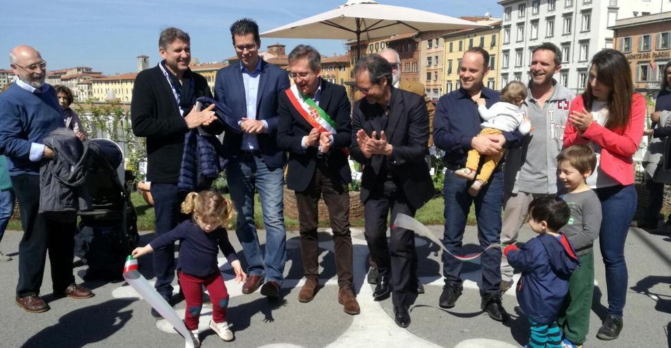 Show del verde, in migliaia per le strade del centro 