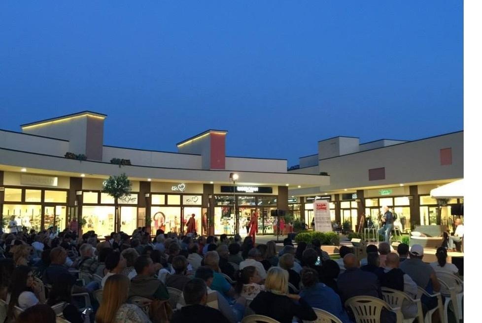 Festa di compleanno per Brugnato Outlet