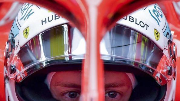 F1, Ferrari show in Cina Doppietta in qualifica Hamilton parte quarto