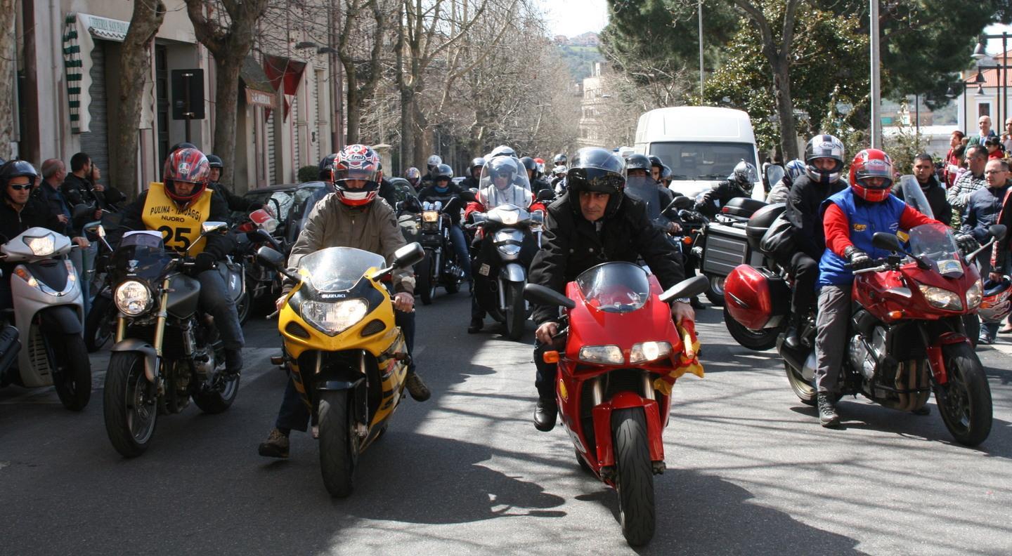 Motoraduno in piazza Vittorio Emanuele