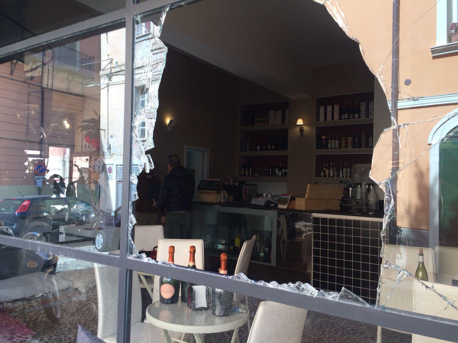 Il bistrot visitato dai ladri