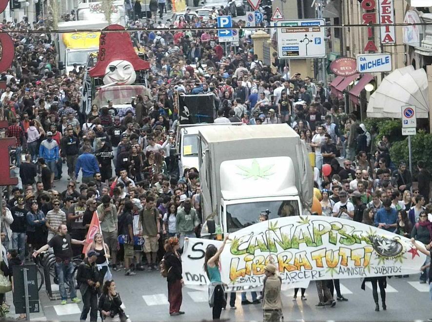 «Mai più Canapisa per le strade della città» 